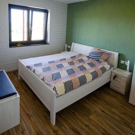 Apartment Am Weiher 3 Fuer 2 Personen *